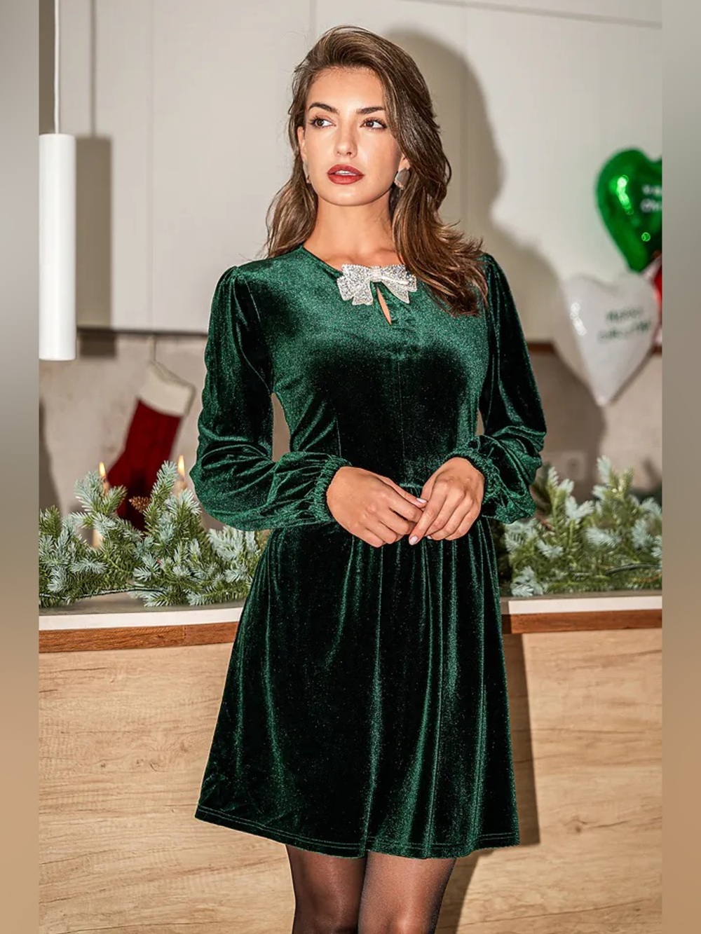 Cupshe Emerald Green Velvet Mini Dress with Bow Accent